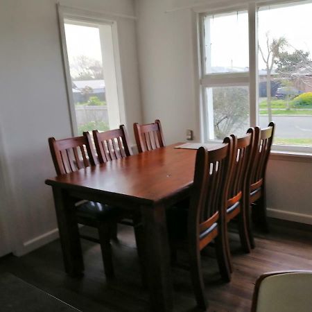 Homestay Double Room, Near The City Center Christchurch Exteriör bild