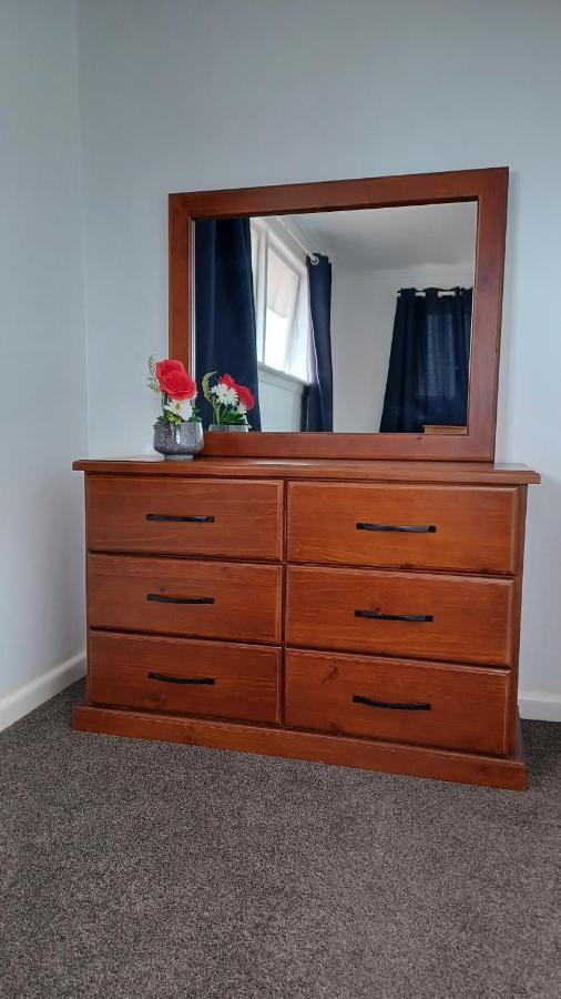 Homestay Double Room, Near The City Center Christchurch Exteriör bild